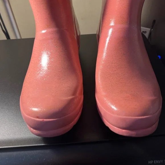 Girls gorgeous pink hunter boots - Picture 3 of 3